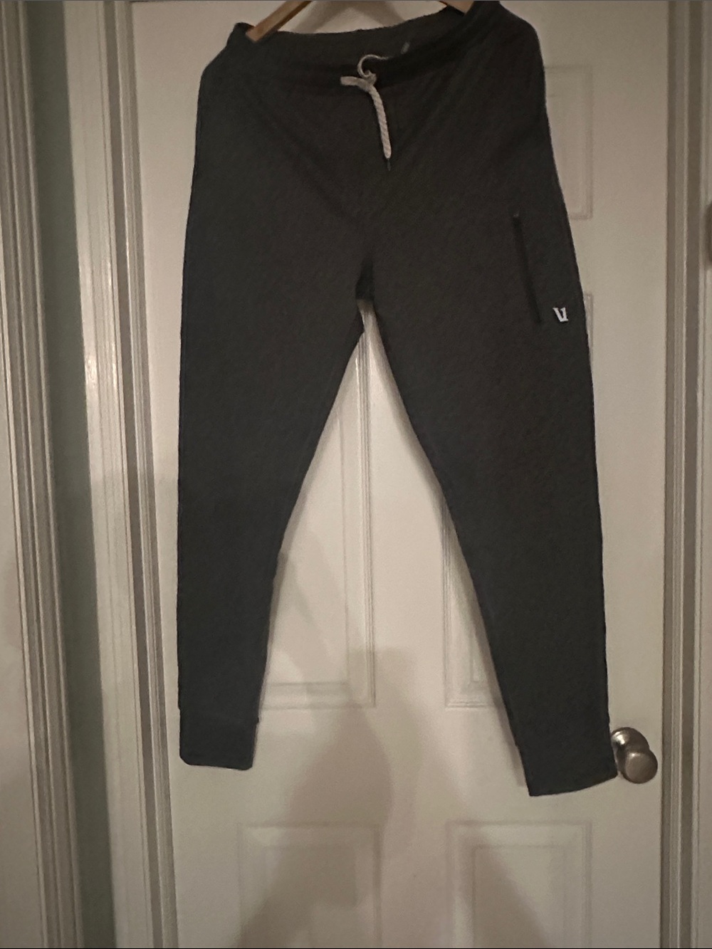 Vuori Men's Dark Gray Drawstring Jogger Sweatpants